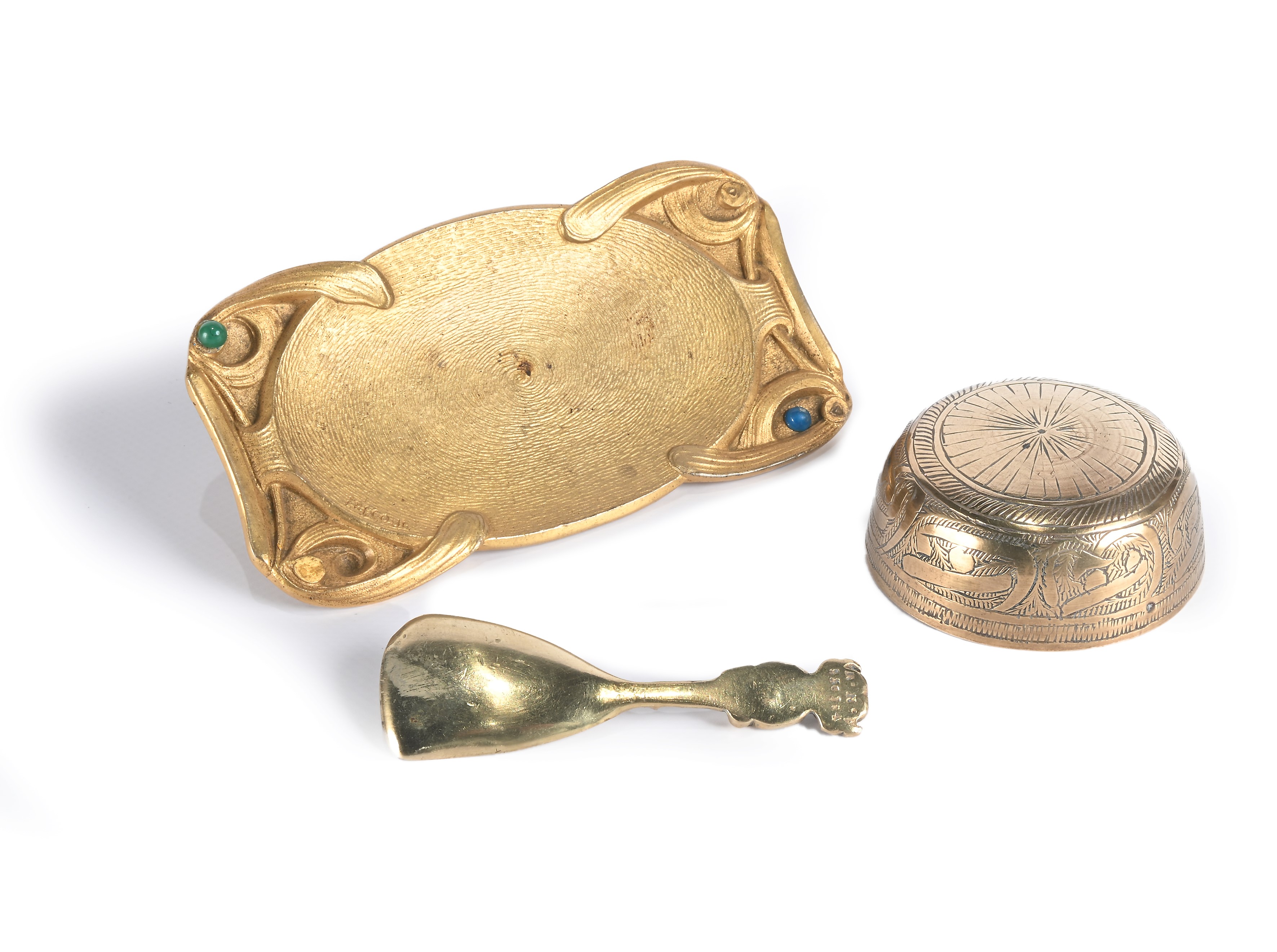 Tre bibelots in ottone