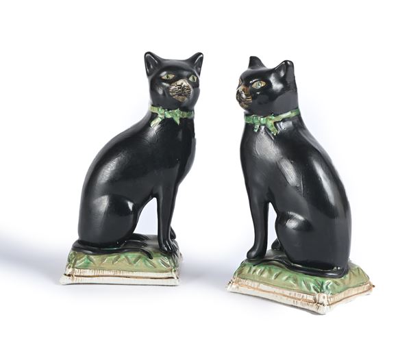 Coppia di gatti vittoriani in ceramica, Staffordshire, Inghilterra, XIX secolo