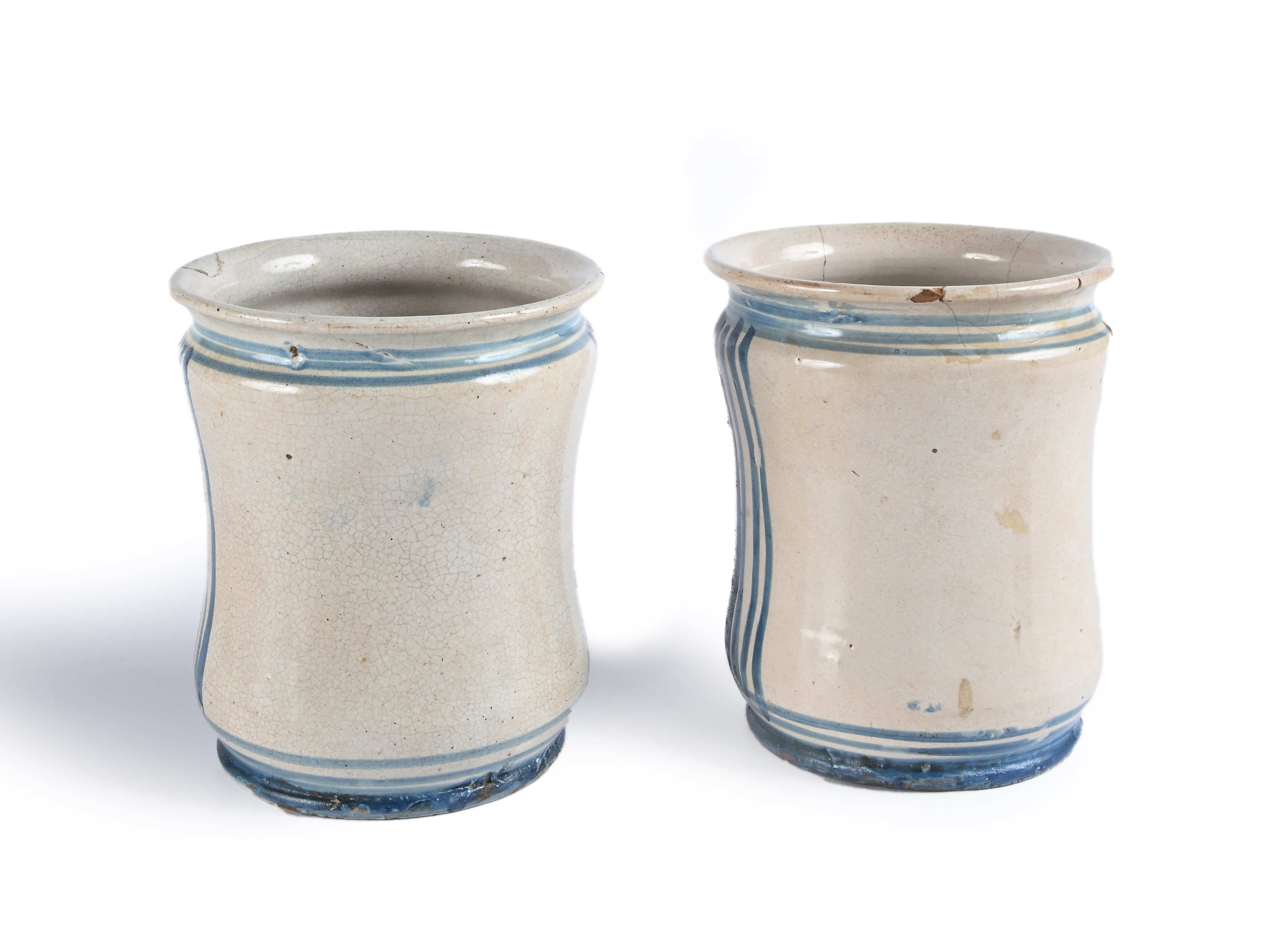 Coppia di antichi albarelli in maiolica bianca e blu, Napoli, XIX secolo