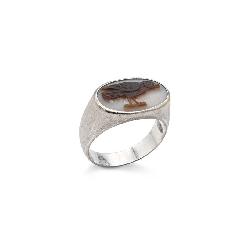 Anello in Oro con Cammeo su Pietra Dura Entro Astuccio Bulgari