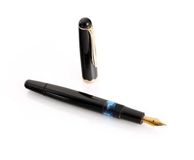 Montblanc Monte Rosa 042 - Penna Stilografica Vintage in Celluloide Nera con Particolari Dorati