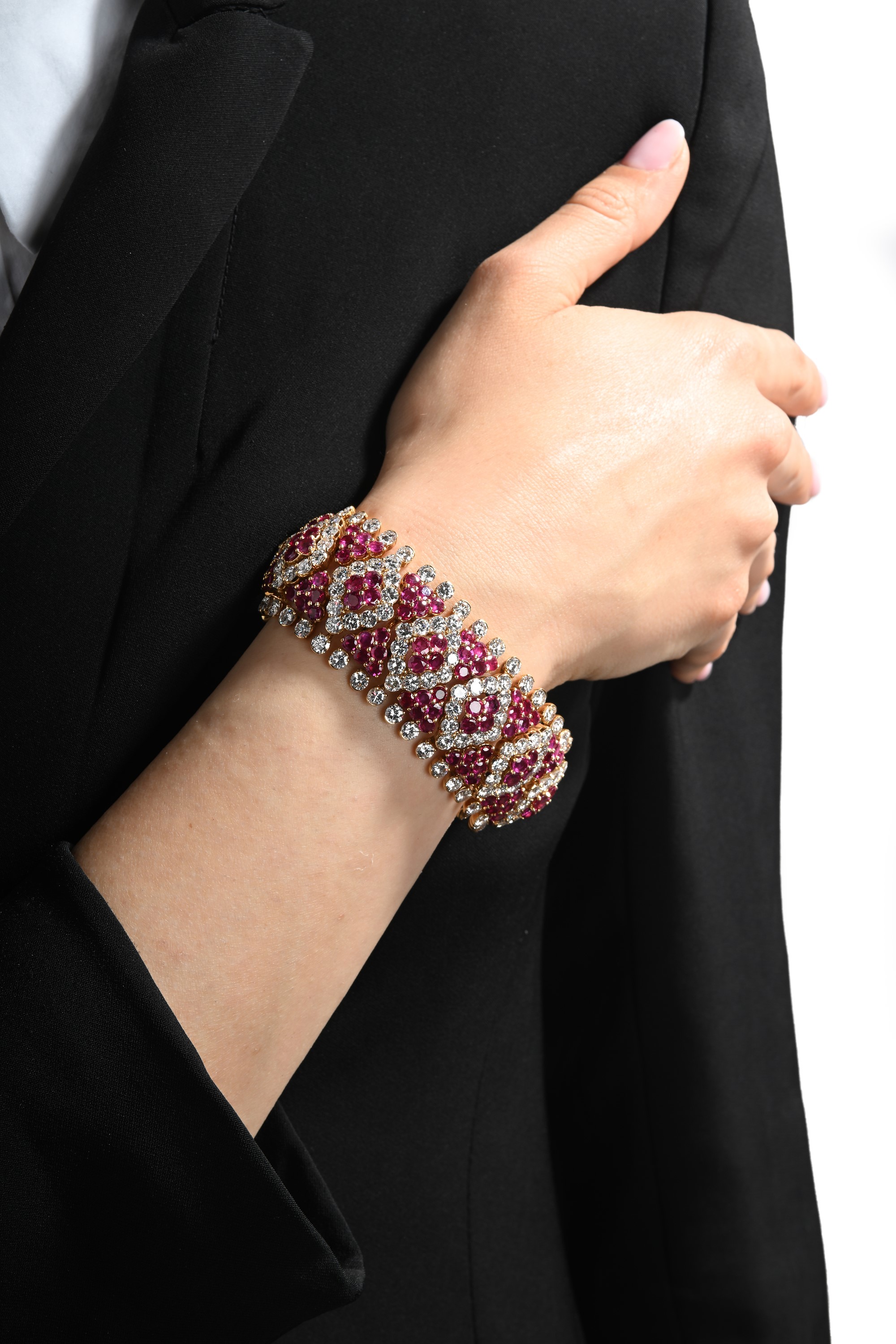 Importante Bracciale in Oro, Rubini e Brillanti