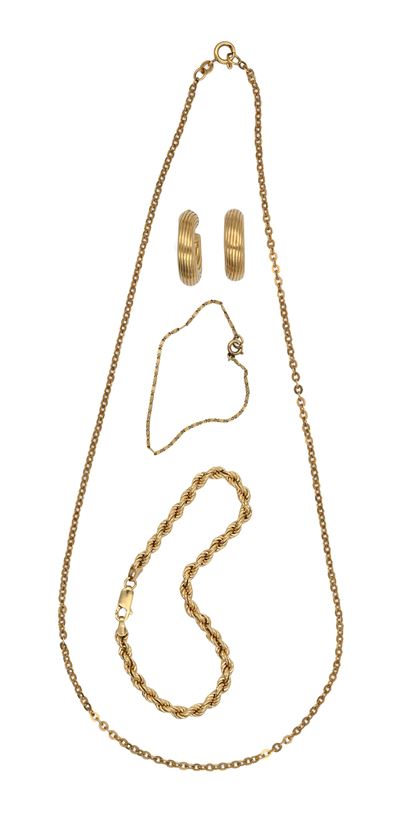 Gruppo di Bracciali, Catena e Coppia di Orecchini