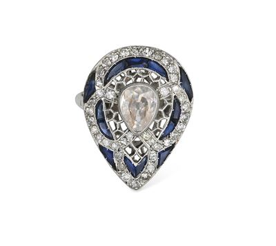 Anello Decò a Goccia in Platino, Diamanti e Zaffiri