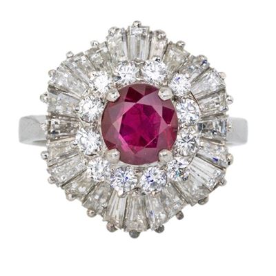 Anello Oro Bianco con Rubino e Brillanti