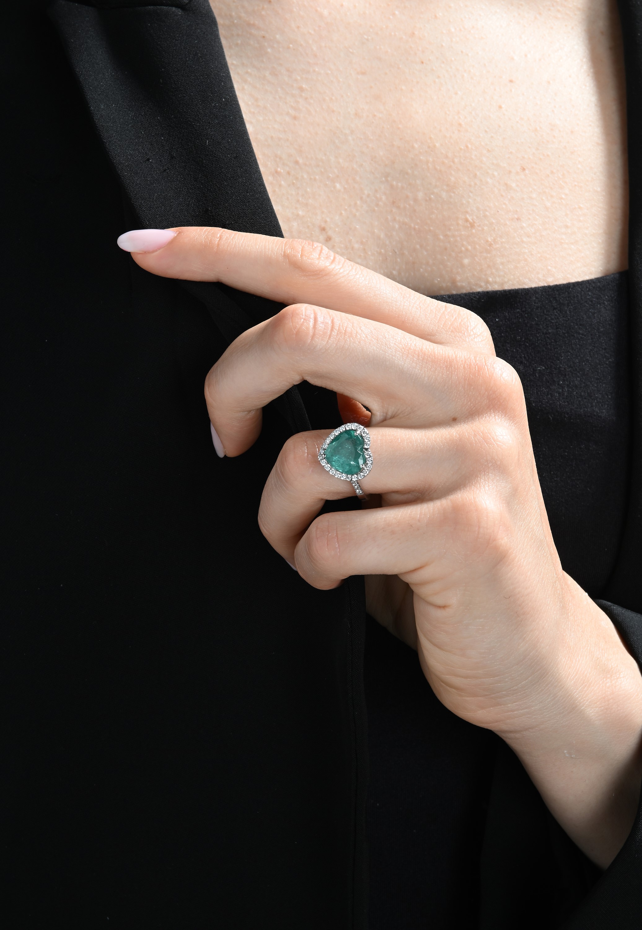 Anello in Oro, Smeraldo e Brillanti