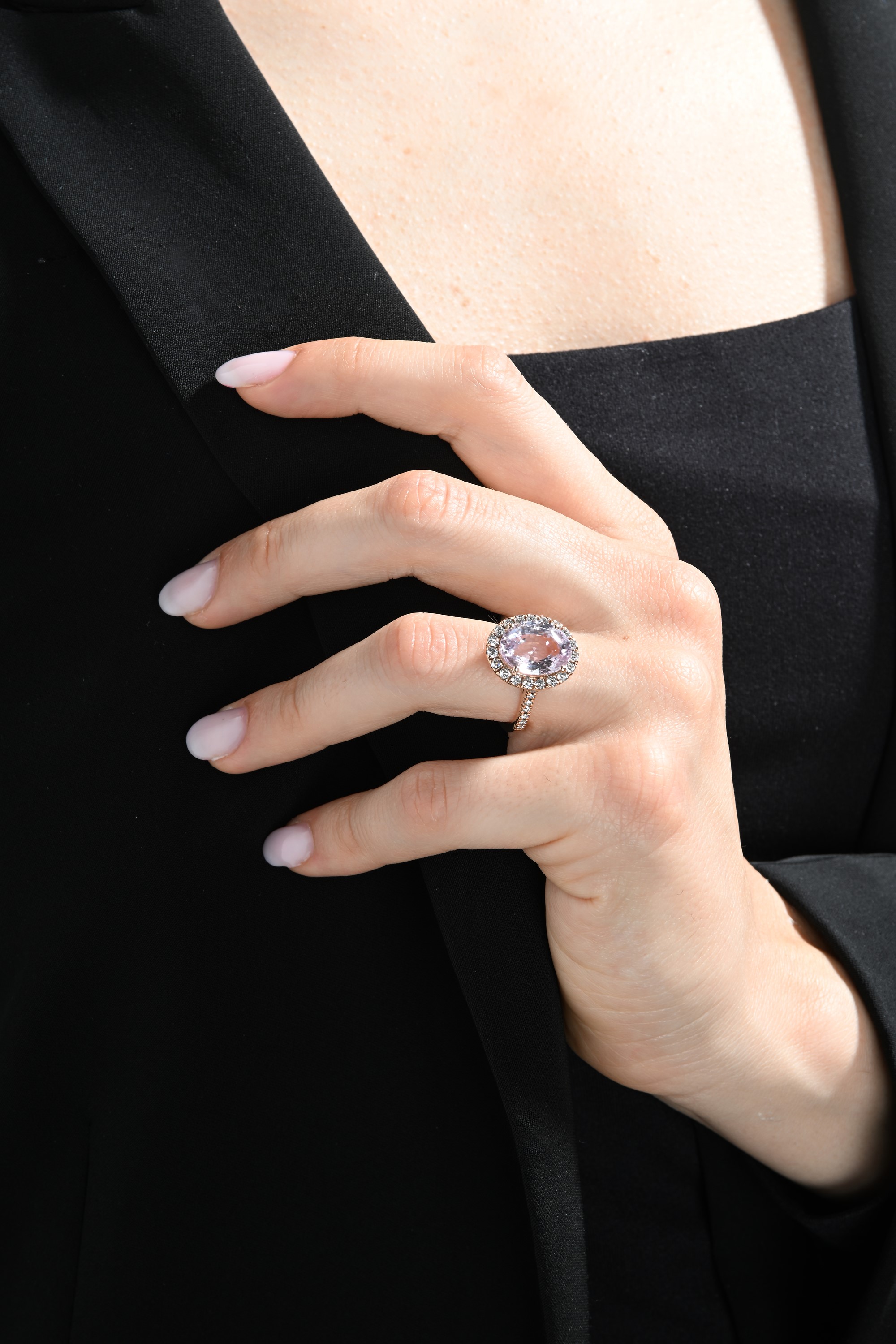 Anello in Oro, Zaffiro Rosa e Brillanti