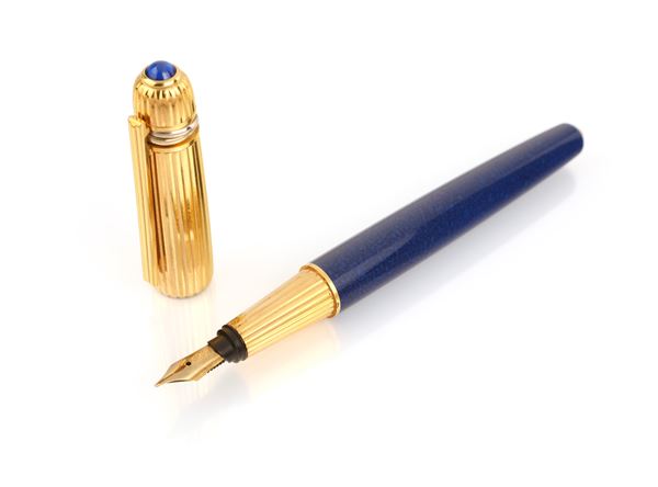 Cartier Pasha Edizione limitata 1989 - Penna stilografica in vernice lapislazzulo e metallo dorato in oro a più colori con zaffiro cabochon sul cappuccio