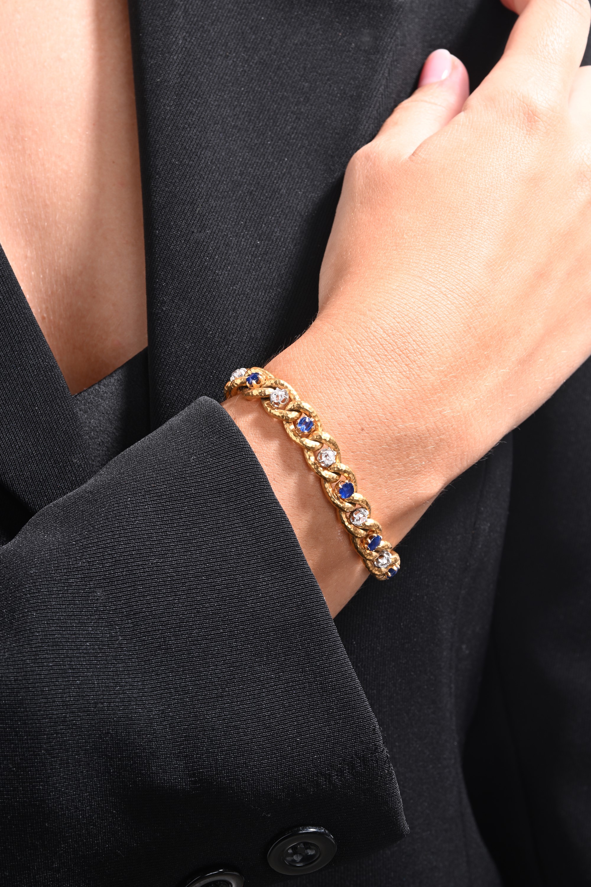 Bracciale in oro, diamanti e zaffiri
