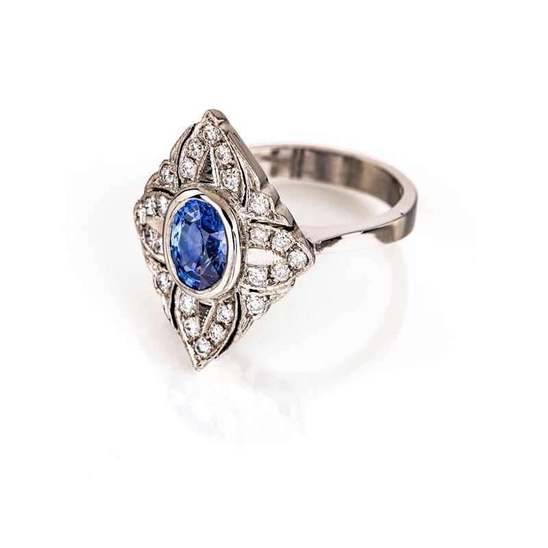 Anello in Oro, Zaffiro e Brillanti