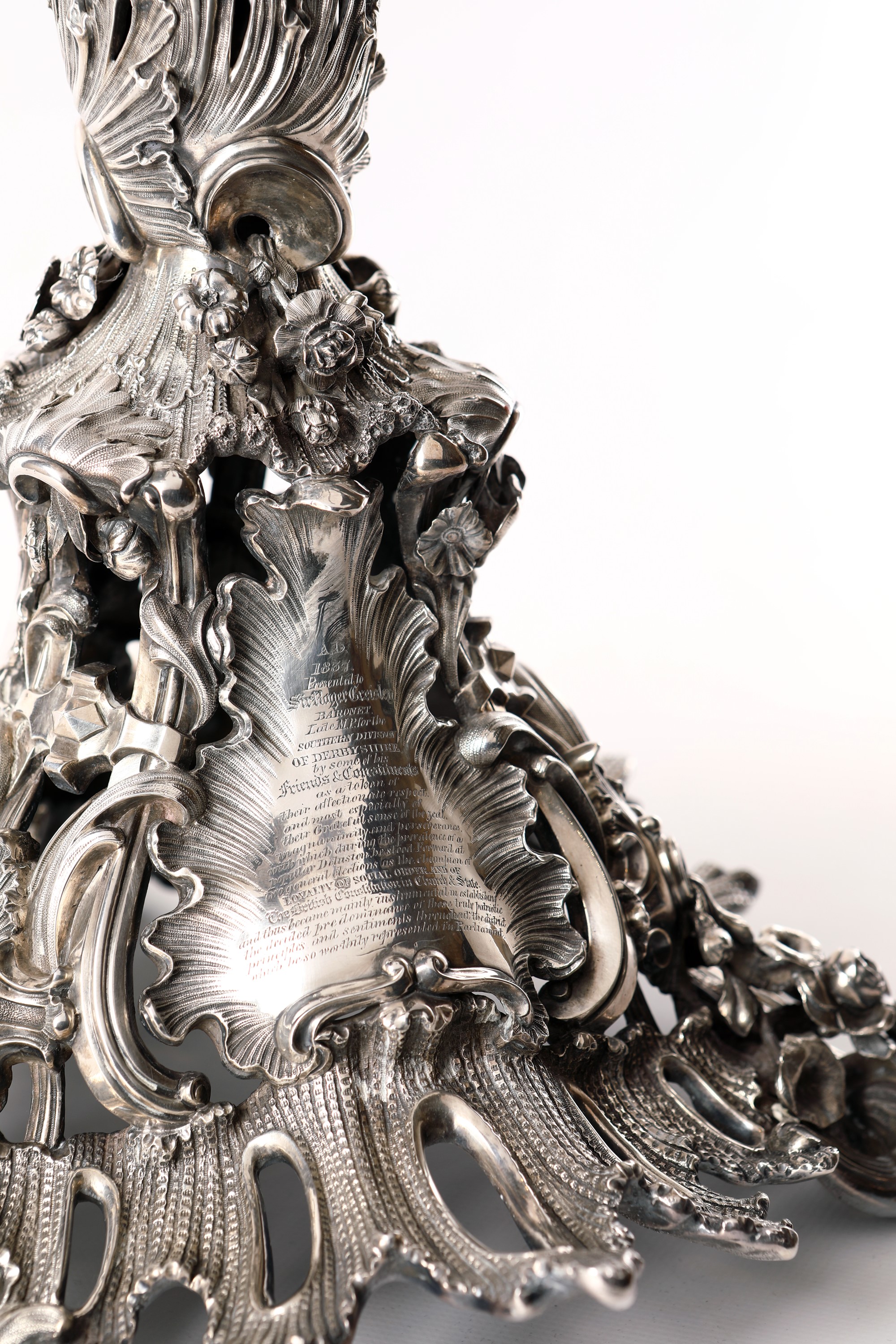 Grande Candelabro in Argento Sterling a Sette Luci, Londra 1837, Argentiere Robert Garrard
