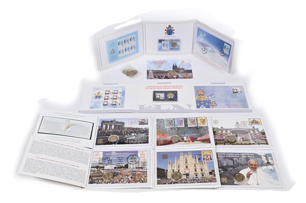 Lotto 2 Euro in Cover ufficiale con francobollo Città del vaticano 2005, 2011, 2012, 2013, Sede Vacante 2013, 2014 2015 e Cover con Coin card da 50 cts 2011 e 2012, con francobollo e foglietto e Starter Kit 2002