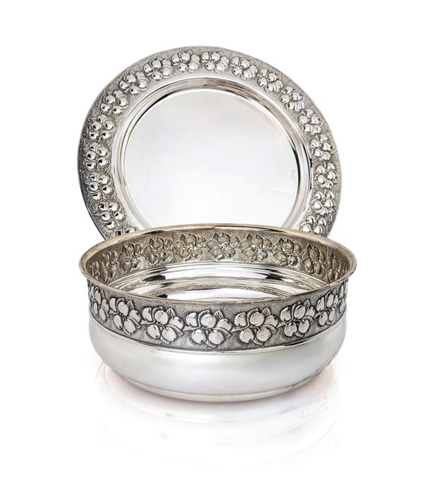 Centrotavola con piatto in argento 800/000