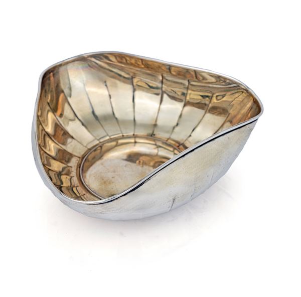Vaschetta triangolare in argento 800/000