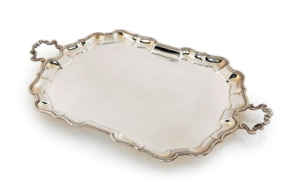 Vassoio sagomato in argento 925/000 con manici, argentiere Enrico Messulam Milano per Bottega dell'Argento