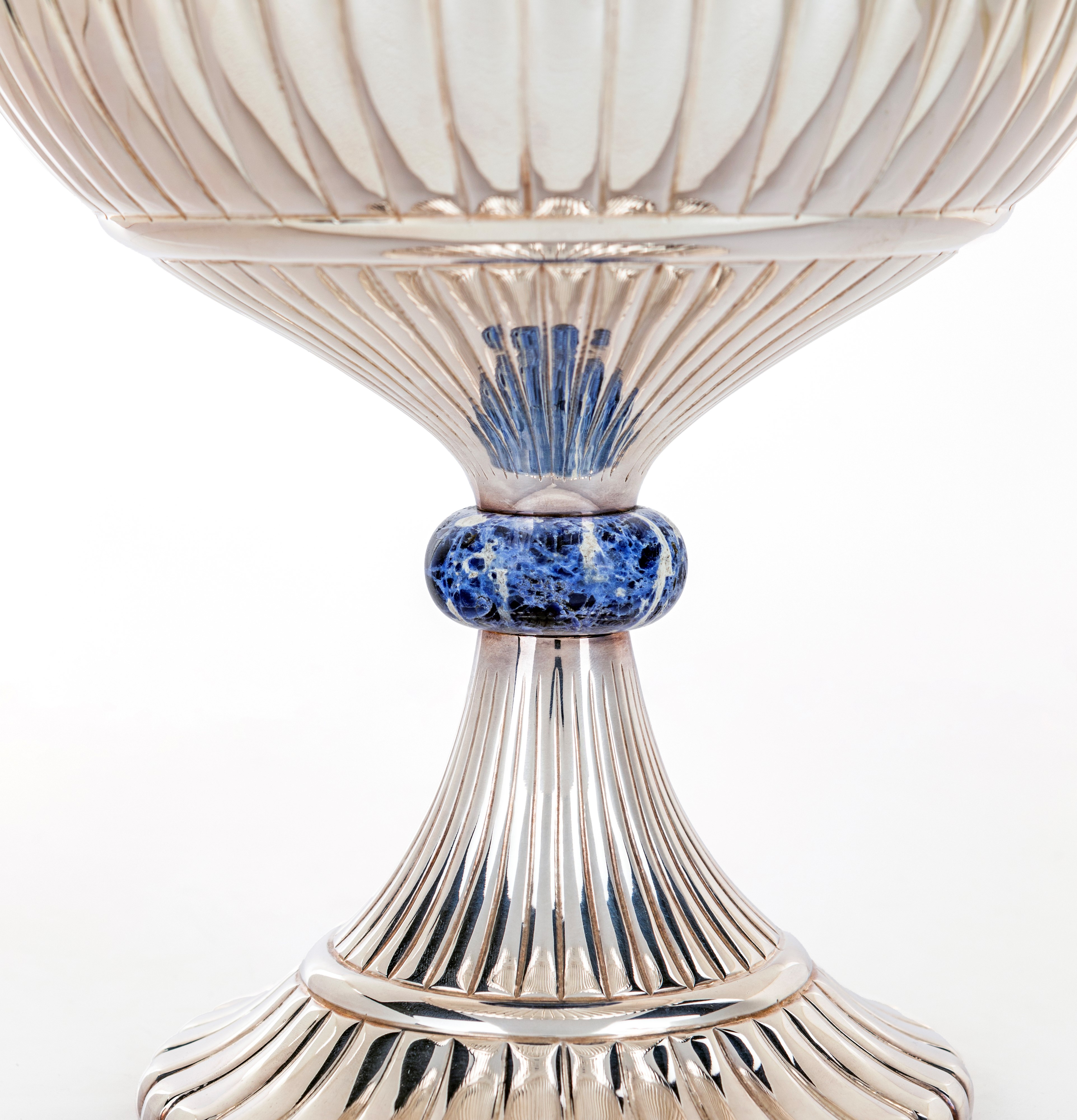 Grande Coppa Centrotavola in Argento e Sodalite, Vallé Milano per Bottega Dell'argento
