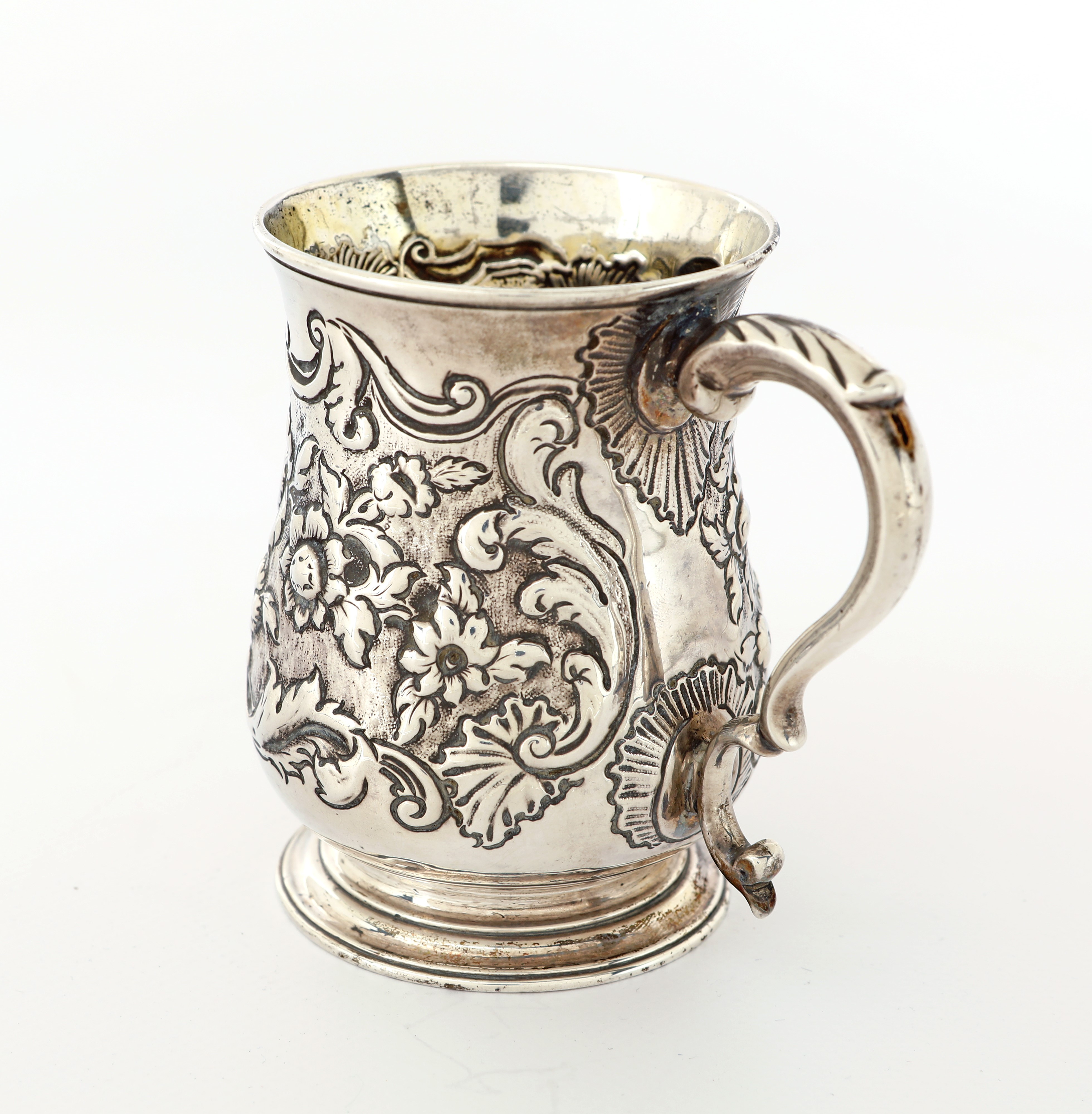 Piccolo Boccale con Fiori Sbalzati, Londra Giorgio III, 1763