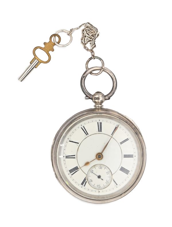 Orologio da tasca da uomo con carica a chiavetta in argento con punzoni Chester 1884. Meccanica a conoide, scappamento ad ancora e bilanciere bimetallico con spirale piana