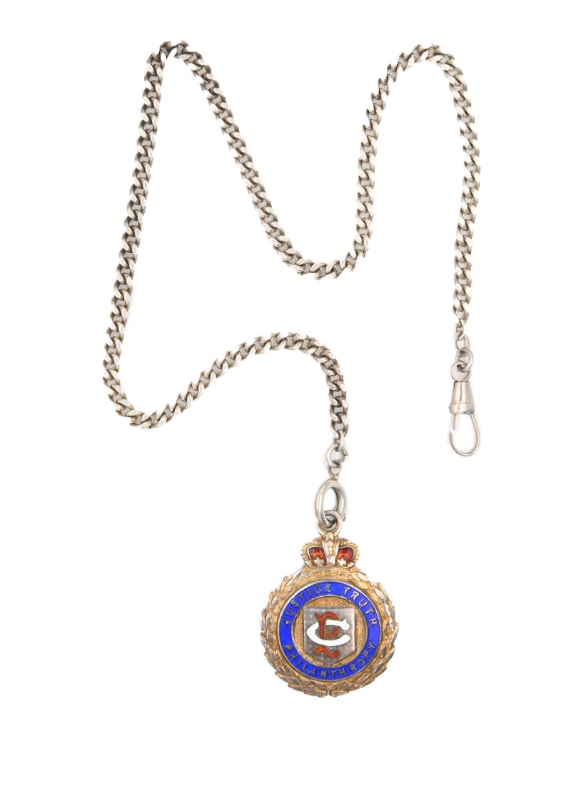 Catena da Orologio in Argento 800/000 con Crest Massonico Inglese con Punzoni Birmingham in Argen...
