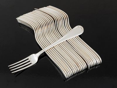 Ventiquattro Forchette da Tavola Modello Inglese