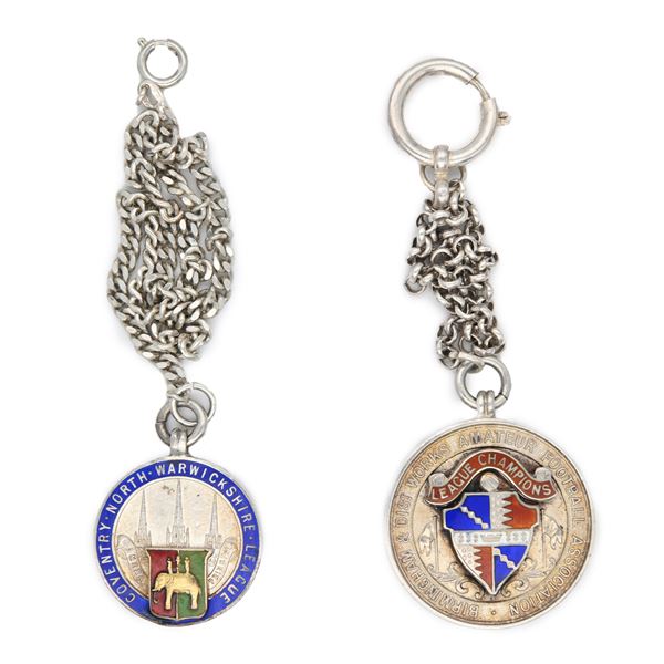 Lotto di 2 medaglie sportive inglesi con anello di sospensione originale in argento 925/000 e smalto