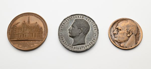 3 medaglie: Medaglia di zinco di Antonio Restelli per l'apertura del Canale di Suez 1869; Medaglia di bronzo del 1842 per i restauri al Duomo di Colonia; Medaglia in bronzo di Nelli e Rivalta 1935 Mussolini per la Casa degli Italiani all'Estero