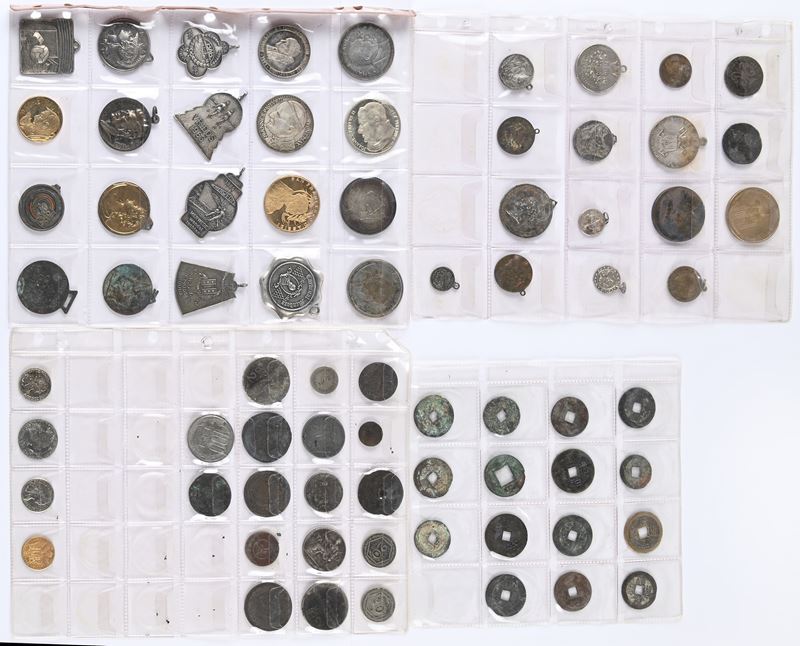 Lotto di 72 tra monete di metallo vile, medaglie e medagliette (XIX-XX secolo)