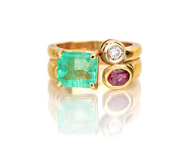 Anello in Oro Smeraldo, Rubino e Brillante