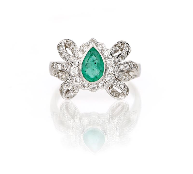 Anello in Oro, Smeraldo e Brillanti
