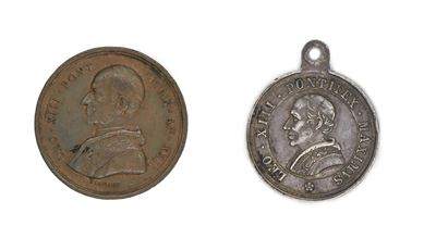 Medaglia in Bronzo Leone XIII An. XXII Giubileo 1900; Medaglia in Argento Leone XIII Benemerenti ...