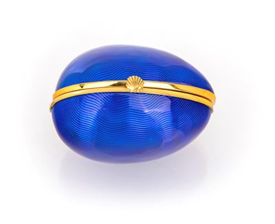 Scatola a Uovo in Argento 925/000, Argento Dorato e Smalto Blu su Fondo Guilloché
