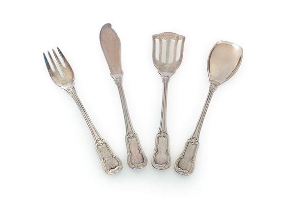 Quattro piccole posate da antipasto "barocco con conchiglia"