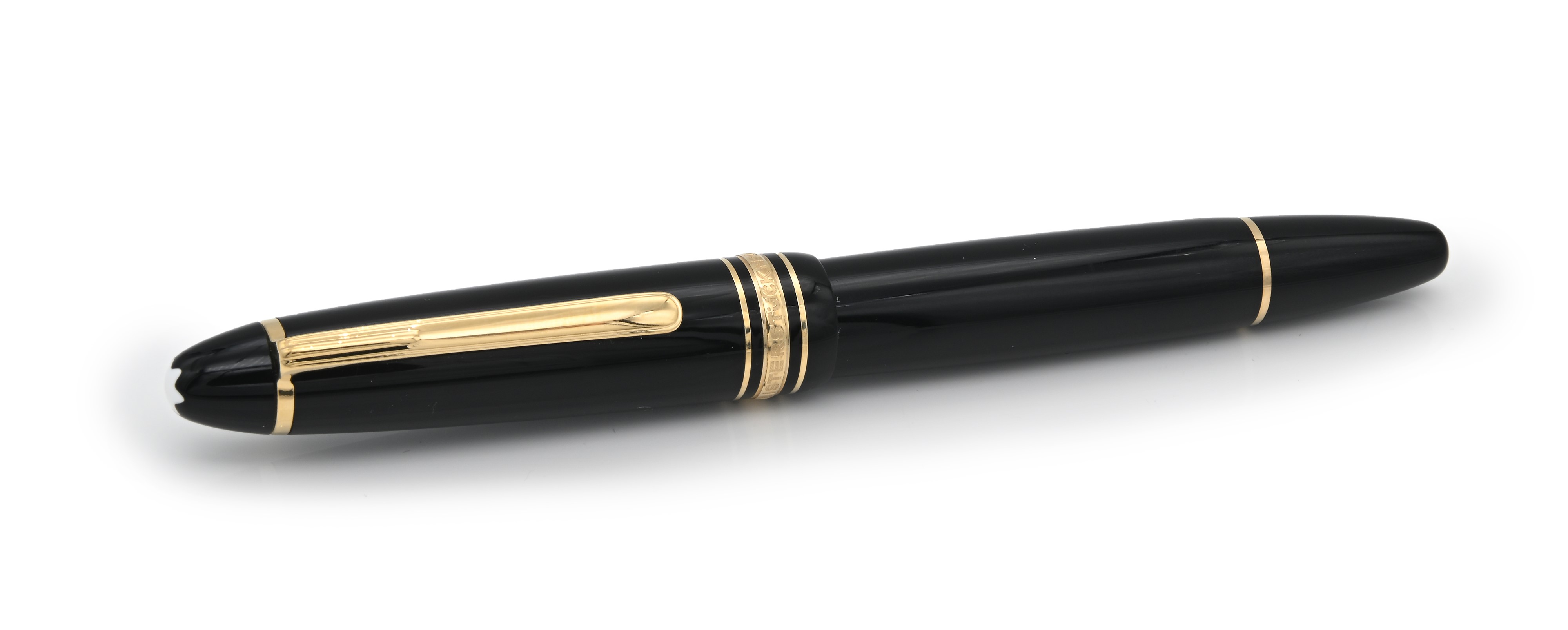 Montblanc Meisterstuck 146 - Penna Stilografica in Vernice Nera con Particolari Dorati