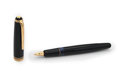 Montblanc 252 - Penna Stilografica Vintage in Vernice Nera con Particolari Dorati