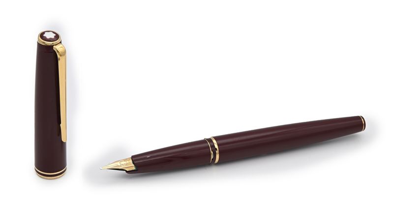 Montblanc Classic - Penna Stilografica in Vernice Bordeaux con Particolari Dorati