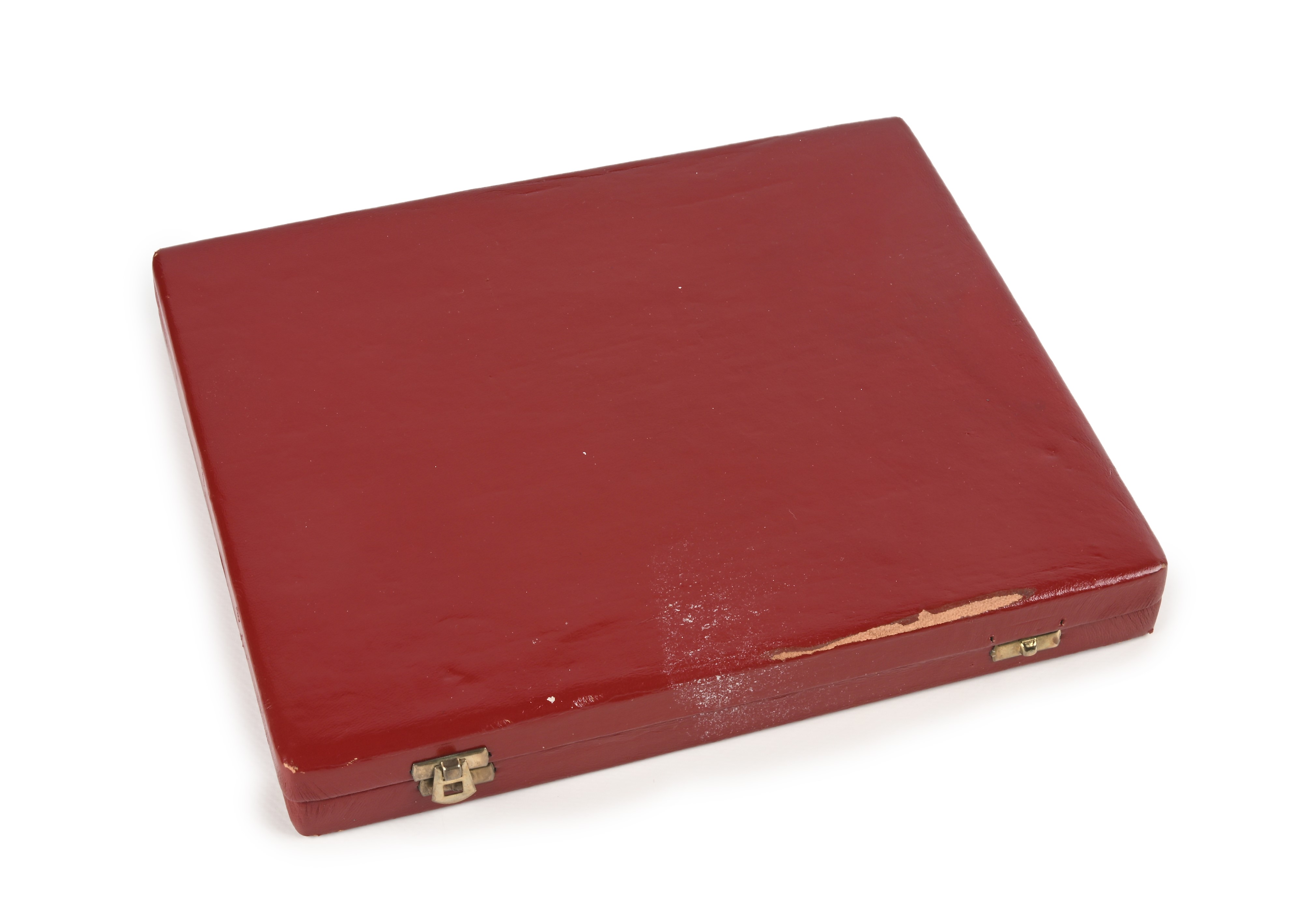 Astuccio Portapenne in Legno Rivestito di Pelle Rossa. Interno in Raso e Velluto Rosso con 13 Sco...