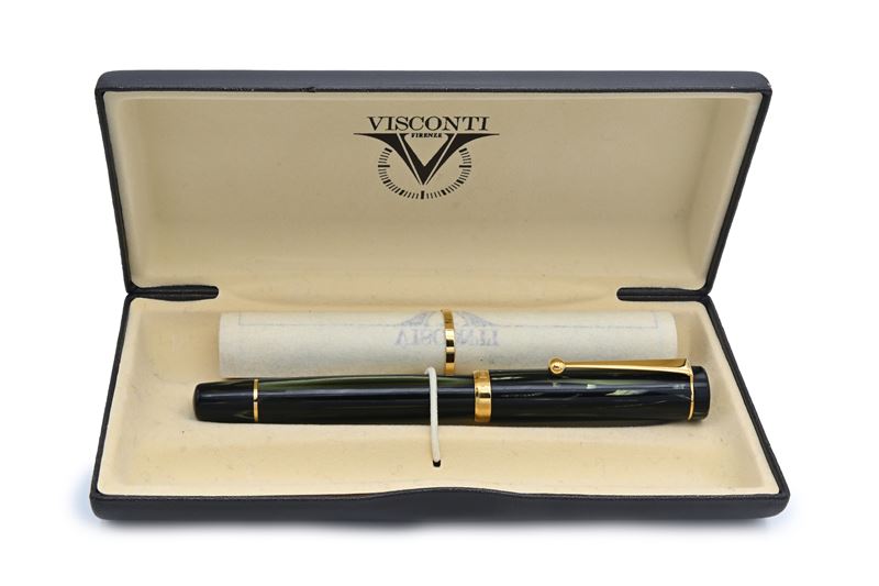 Visconti Celluloide - Penna Stilografica in Celluloide Marmorizzata con Particolari Dorati in Edi...