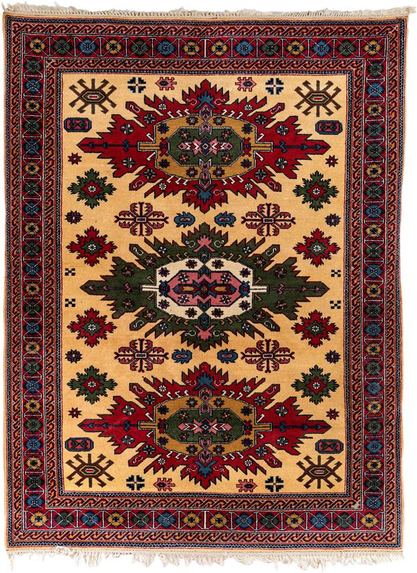 Tappeto Kazak a tre medaglioni XX secolo