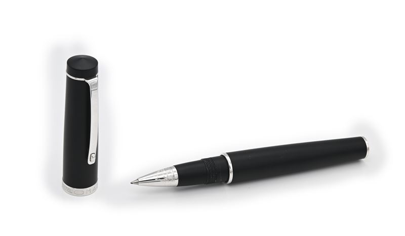 Omas - Roller in Vernice Nera con Particolari Argento