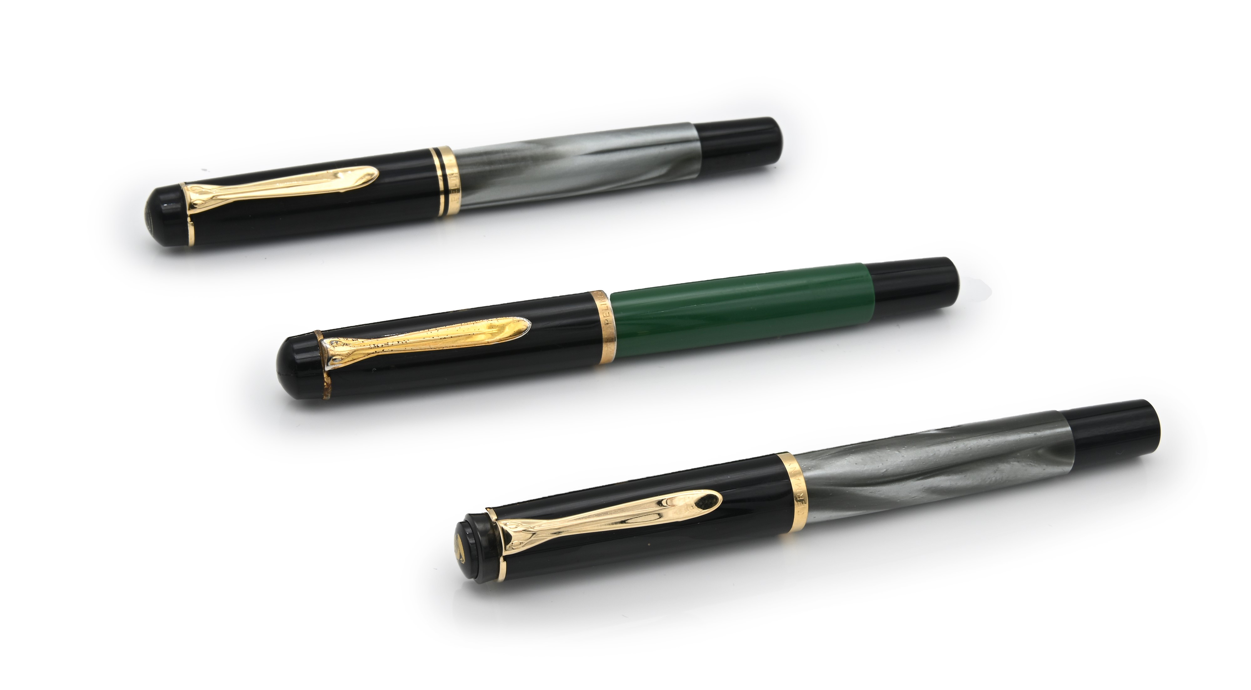 Pelikan M 250 - 3 Penne Stilografiche in Vernice Nera e Verde e Argento Marmorizzato con Particol...