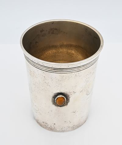 Portapenne in Metallo Argentato con 3 Gemme Cabochon (ambra?) Incastonate
