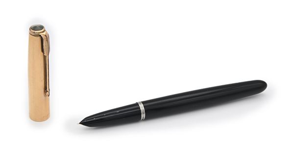 Parker 51 - Penna stilografica in vernice nera con cappuccio in metallo placcato in oro giallo 12 Kt