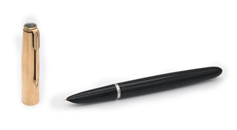 Parker 51 - Penna Stilografica in Vernice Nera con Cappuccio in Metallo Placcato in Oro Giallo 12...