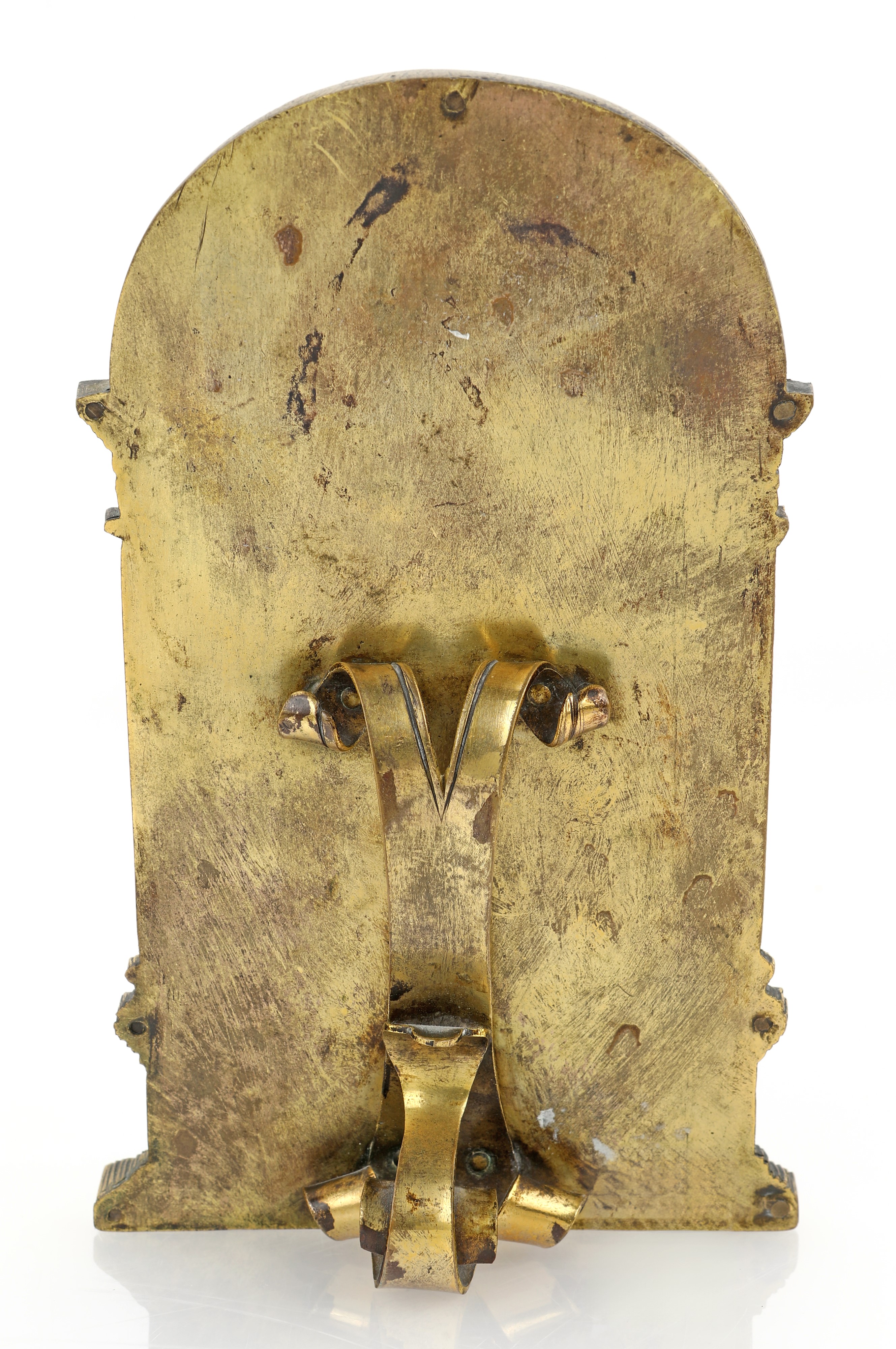 Pace in rame e ottone dorati con due placche in smalto policromo, Francia, Samson XIX secolo