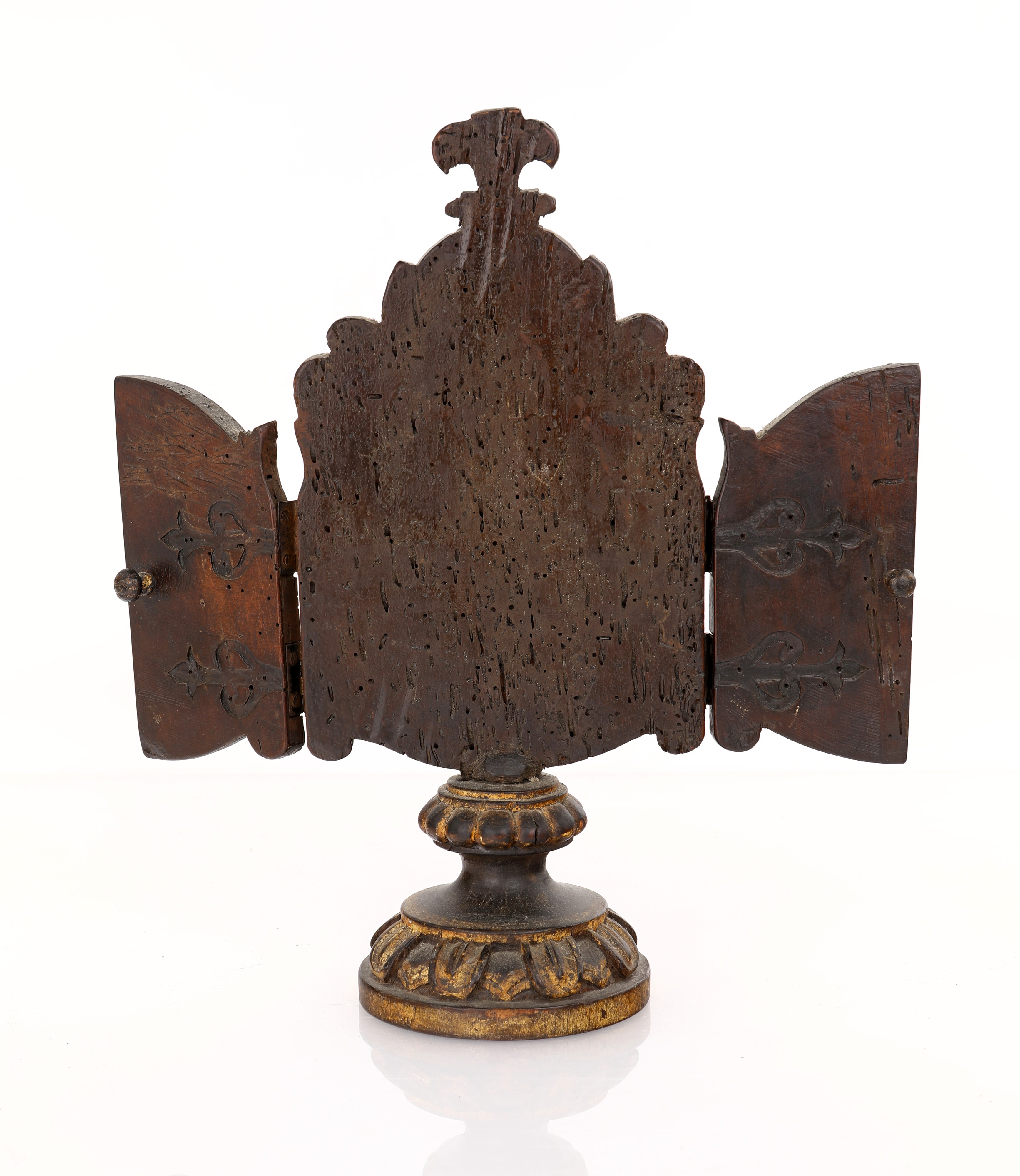 Trittico in legno con placche in rame smaltato, Francia, Limoges XVI/XVII secolo