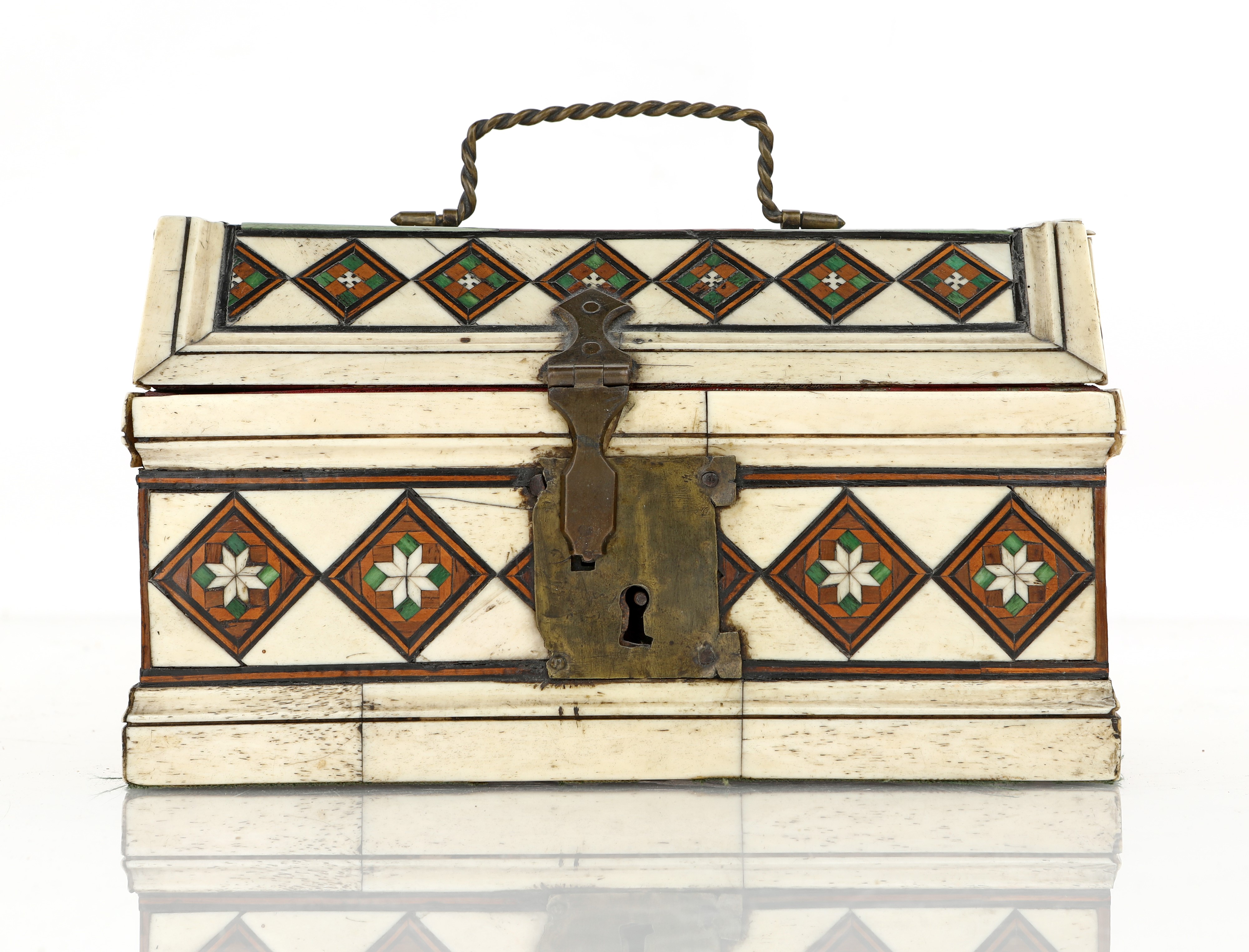 Scrigno in legno e osso naturale e tinto, bottega degli Embriachi, fine XV/inizi XVI secolo