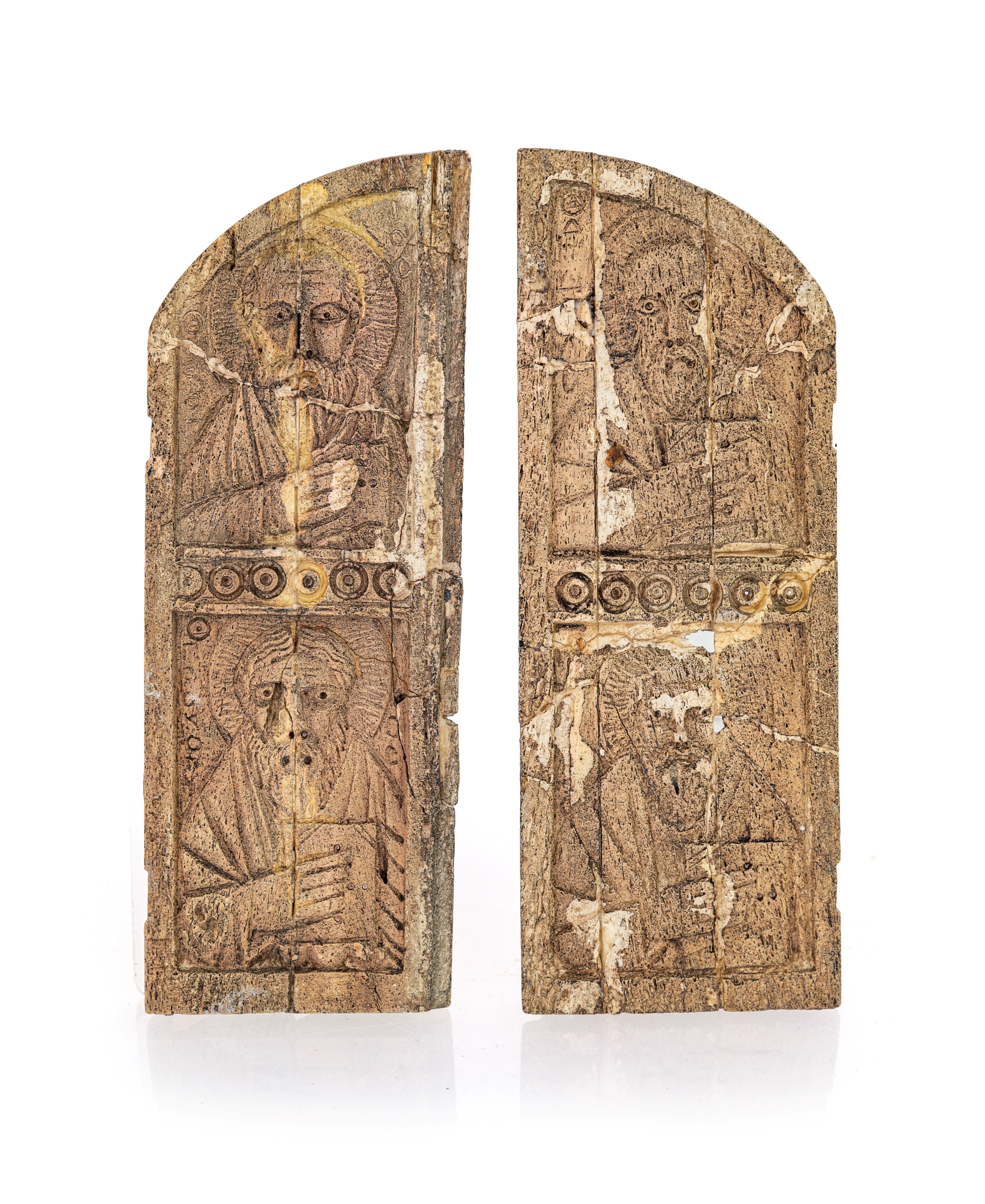 Due piccole ante di tabernacolo in osso di gusto bizantino