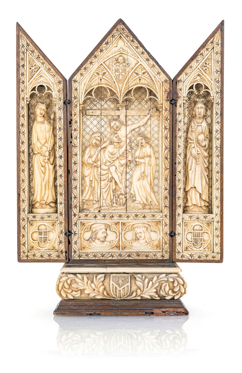 Trittico Neogotico in Legno con Intagli in Osso, Spagna (?), XIX Secolo