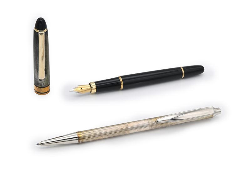 Settelaghi - Penna stilografica in vernice nera con cappuccio in argento 925/000 e particolari do...
