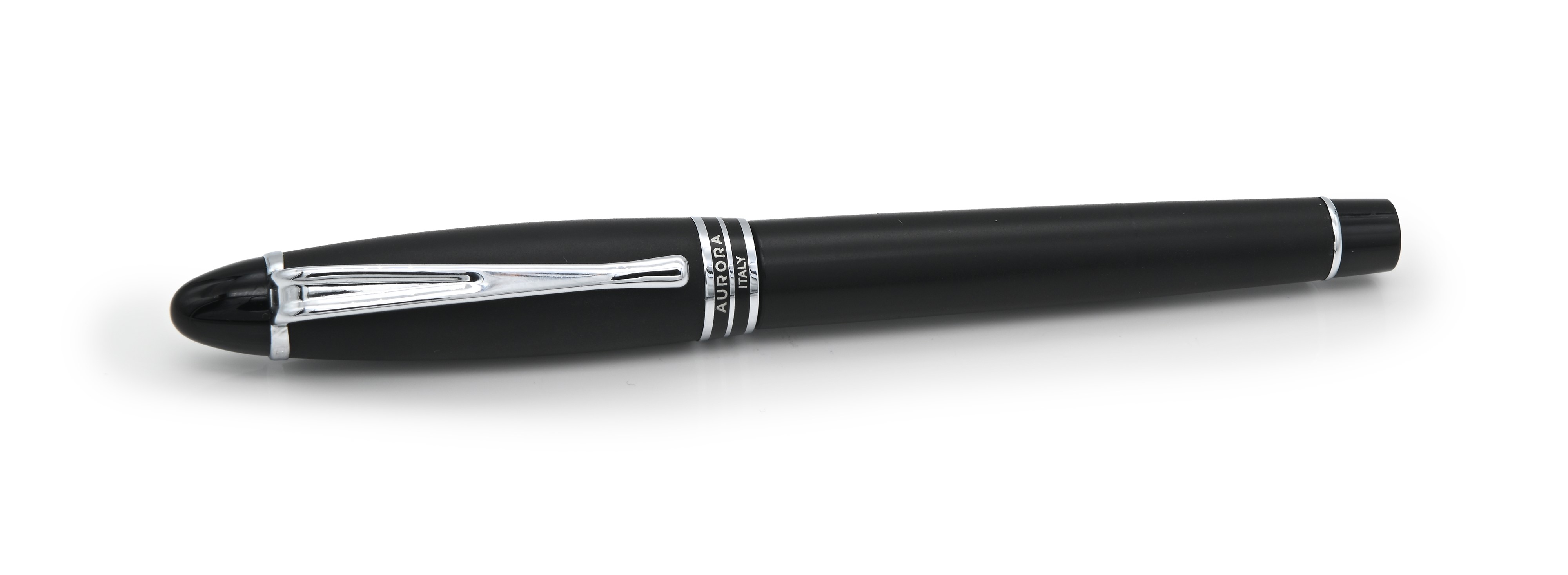 Aurora Ipsilon - Penna Stilografica in Resina Nera Effetto Satin con Particolari in Acciaio